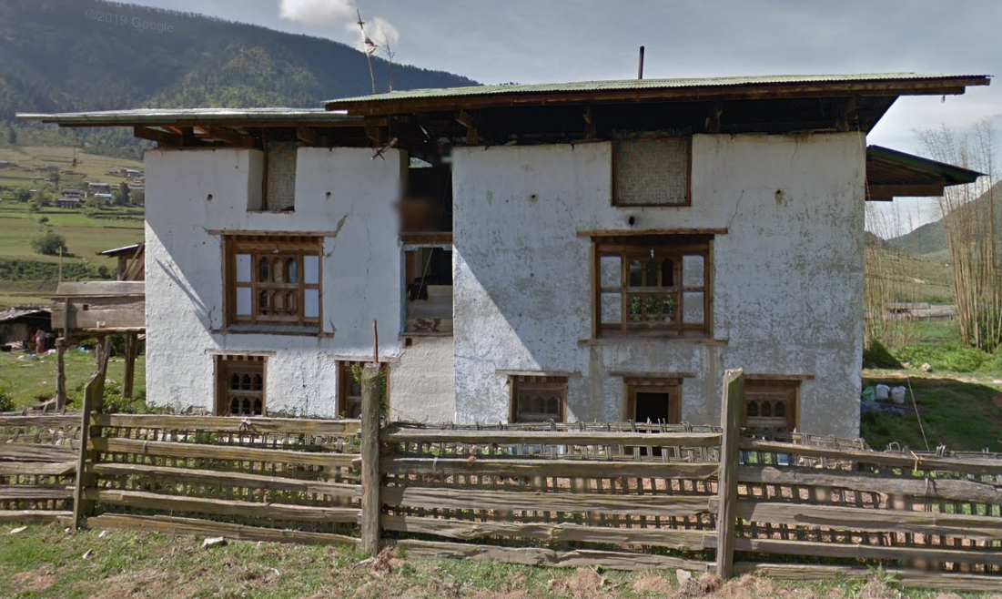 wooden windows in Bhutan